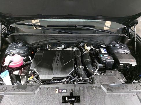 Certified 2025 Hyundai Santa Fe SEL image 32