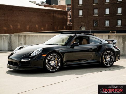 Used 2014 Porsche 911 Turbo S image 7