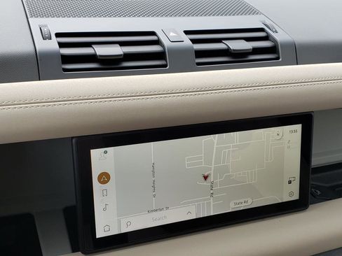 Used 2023 Land Rover Defender 110 S image 22