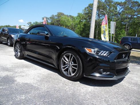 Used 2016 Ford Mustang Premium RWD image 5
