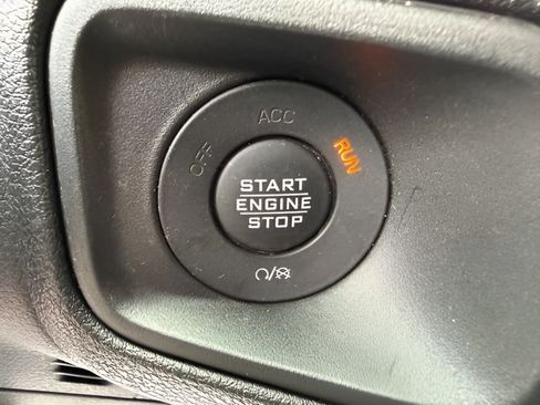Used 2024 Jeep Wrangler Sport AWD/4WD image 18