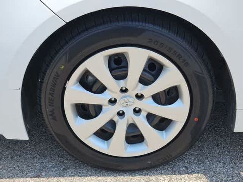 Certified 2024 Toyota Corolla LE FWD image 13