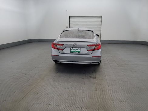 Used 2018 Honda Accord LX image 7