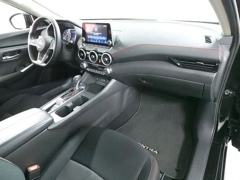 Used 2025 Nissan Sentra SR FWD image 29
