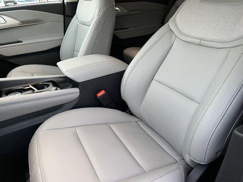 New 2026 Ford Explorer Active w/ Active Comfort Package image 17