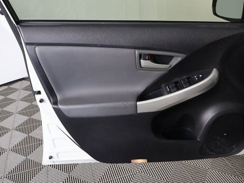 Used 2013 Toyota Prius Four w/ Deluxe Solar Roof Pkg image 10