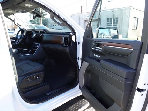 Used 2024 GMC Sierra 1500 Denali w/ Denali Reserve Package image 29