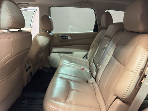 Used 2017 Nissan Pathfinder Platinum AWD/4WD image 31