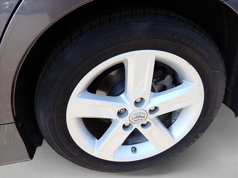 Used 2012 Toyota Camry SE FWD image 7