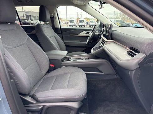 Used 2026 Ford Explorer Active AWD/4WD image 22