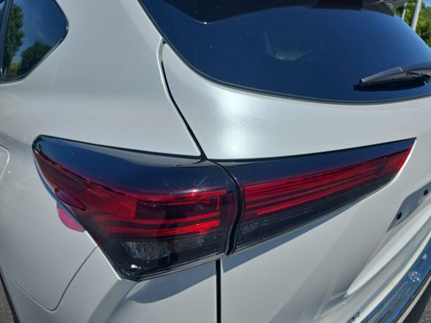 Used 2023 Toyota Highlander XLE FWD image 36