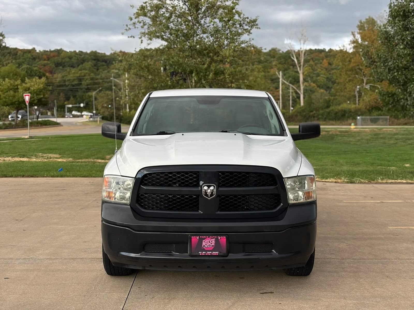 Used 2013 RAM 1500 Tradesman AWD/4WD image 2