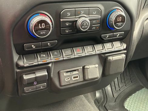Used 2019 Chevrolet Silverado 1500 LT w/ All-Star Edition AWD/4WD image 22