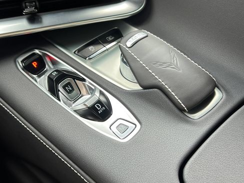 Used 2025 Chevrolet Corvette Z06 RWD image 30