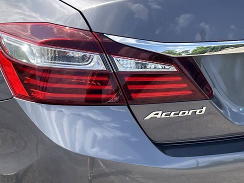 Used 2016 Honda Accord EX image 36