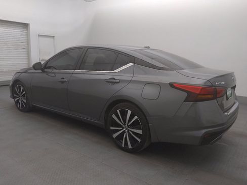 Used 2021 Nissan Altima 2.5 SR w/ SR Premium Package FWD image 3