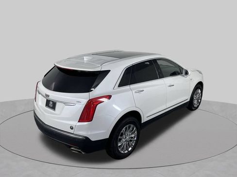 Used 2018 Cadillac XT5 Luxury w/ Driver Awareness Package AWD/4WD image 41