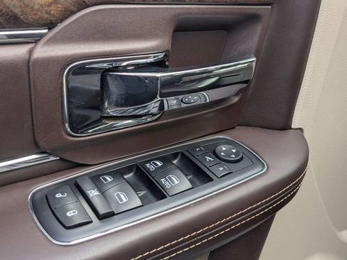 Used 2017 RAM 1500 Laramie Longhorn image 10