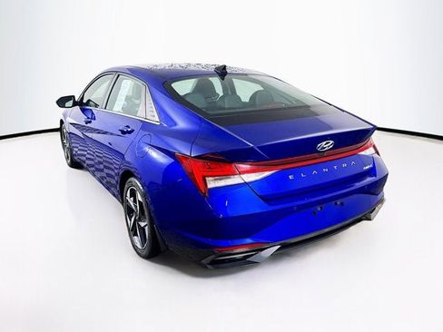 Used 2023 Hyundai Elantra Limited image 7