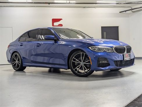 Used 2020 BMW 330i Sedan w/ M Sport Package image 2