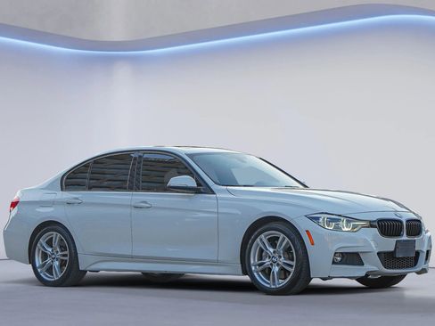Used 2018 BMW 330i Sedan image 9