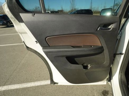 Used 2015 Chevrolet Equinox LTZ image 16