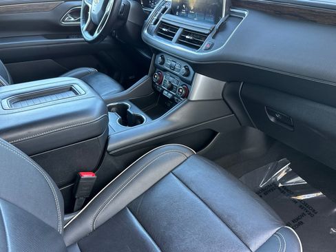 Used 2024 Chevrolet Tahoe Premier AWD/4WD image 34