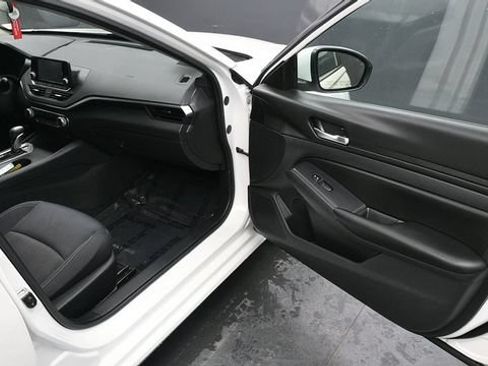 Used 2021 Nissan Altima 2.5 S FWD image 12