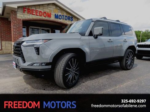 Used 2026 Lexus GX 550 w/ Accessory Package (2T) AWD/4WD image 1