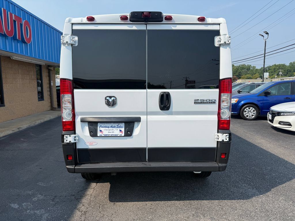 Used 2025 RAM ProMaster 2500 w/ U-Haul Equipment Group FWD image 6