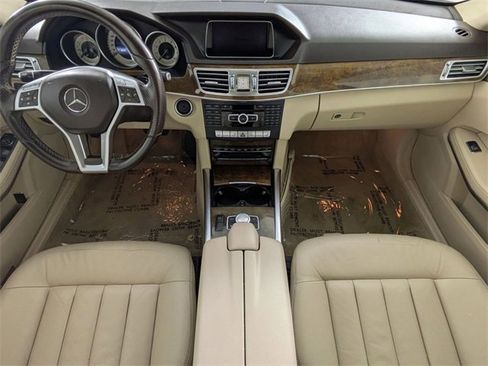 Used 2014 Mercedes-Benz E 350 4MATIC Wagon image 26