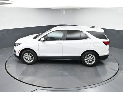 Used 2023 Chevrolet Equinox LT w/ Driver Convenience Package image 41