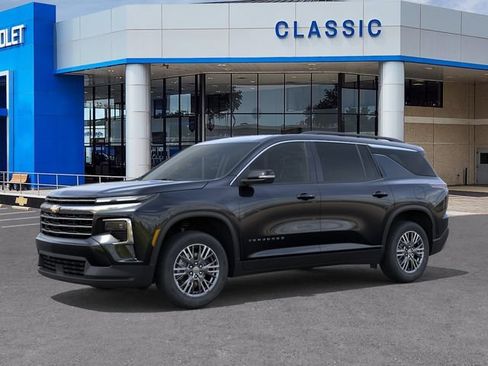 New 2027 Chevrolet Traverse LT FWD image 2