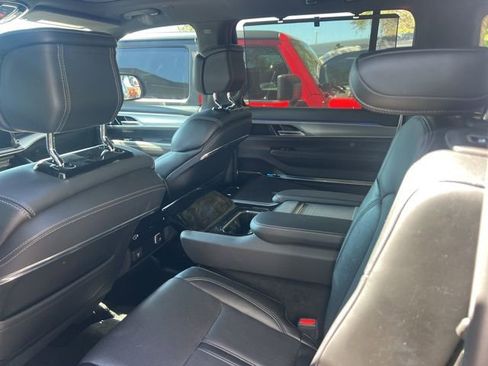 Used 2022 Jeep Grand Wagoneer Series I image 6