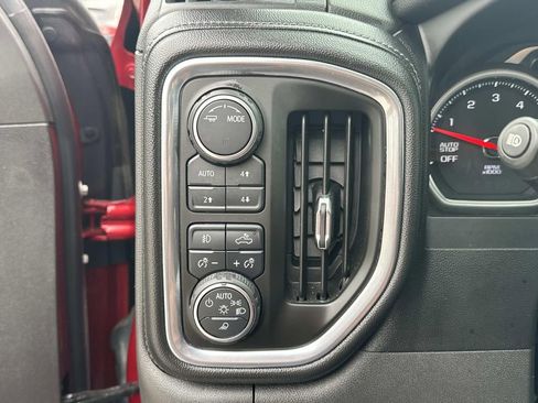 Used 2021 Chevrolet Silverado 1500 High Country image 34