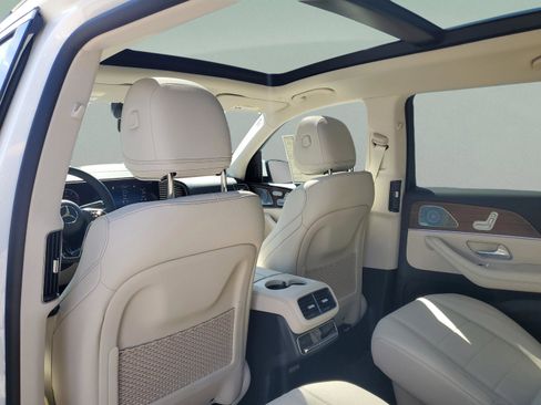 Certified 2026 Mercedes-Benz GLS 450 4MATIC image 8