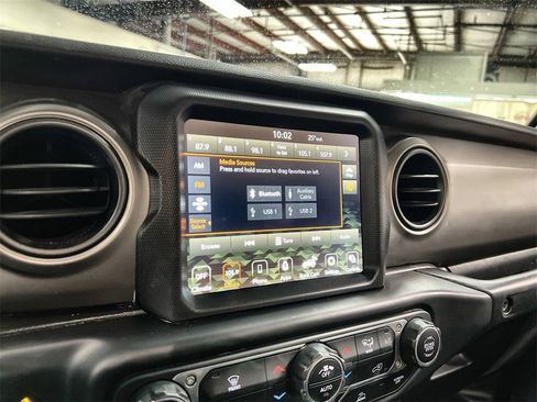 Used 2021 Jeep Wrangler Unlimited Sport S image 29