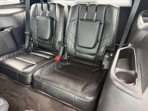 Used 2016 Ford Explorer Platinum AWD/4WD image 16