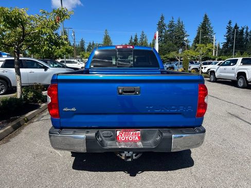 Used 2018 Toyota Tundra SR5 w/ SR5 Upgrade Package AWD/4WD image 8