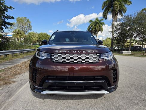New 2026 Land Rover Discovery Limited Edition image 6