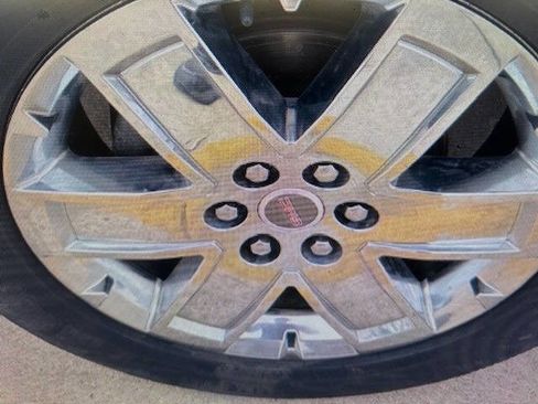 Used 2013 GMC Acadia Denali image 9