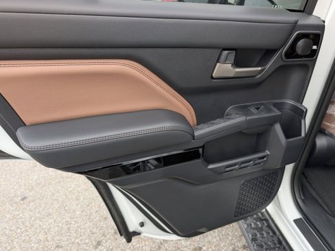 New 2025 Toyota 4Runner Limited image 30