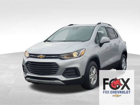 Certified 2022 Chevrolet Trax LT w/ LT Convenience Package image 1