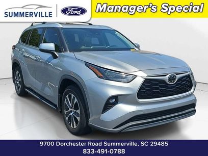Used 2023 Toyota Highlander XLE