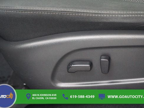 Used 2020 Nissan Pathfinder SV FWD image 17