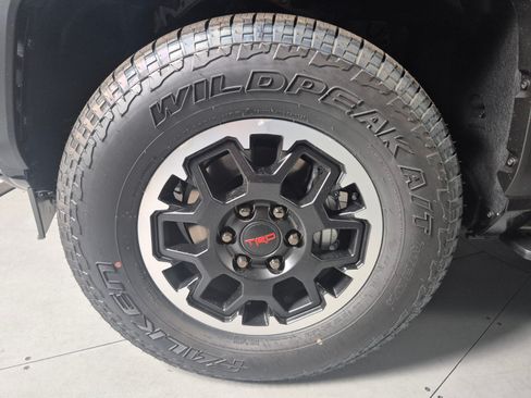 New 2026 Toyota 4Runner TRD Off-Road Premium AWD/4WD image 10