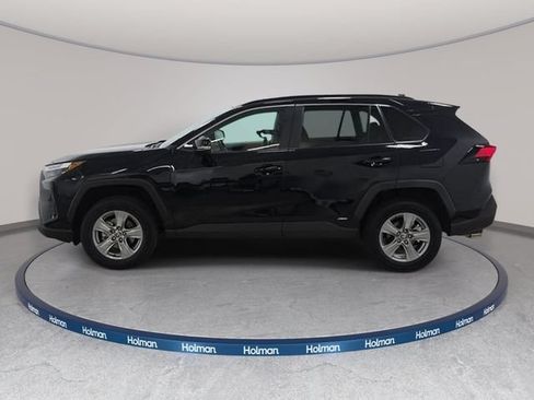 Used 2025 Toyota RAV4 LE AWD/4WD image 9