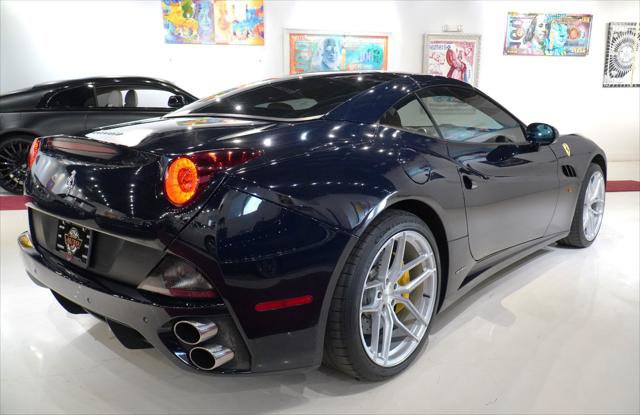 Used 2012 Ferrari California RWD image 15