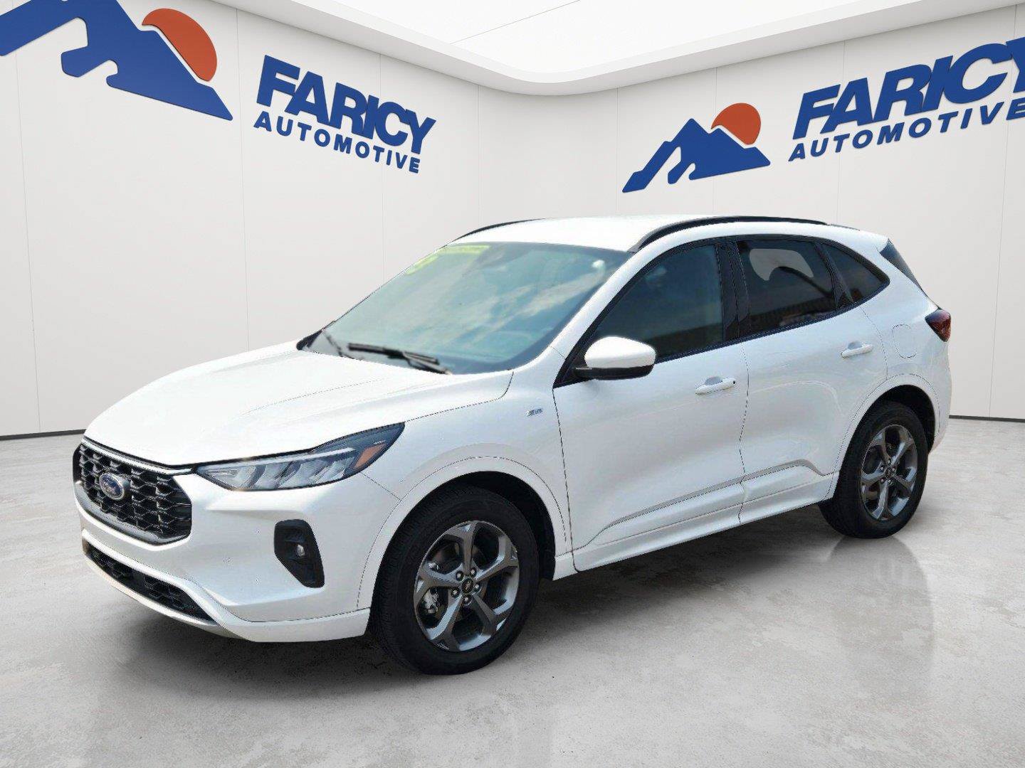 Certified 2023 Ford Escape ST-Line Select AWD/4WD image 1