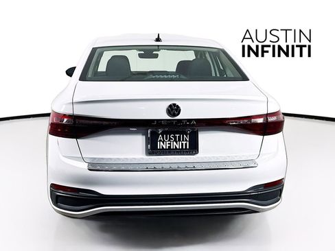 Used 2025 Volkswagen Jetta S image 6